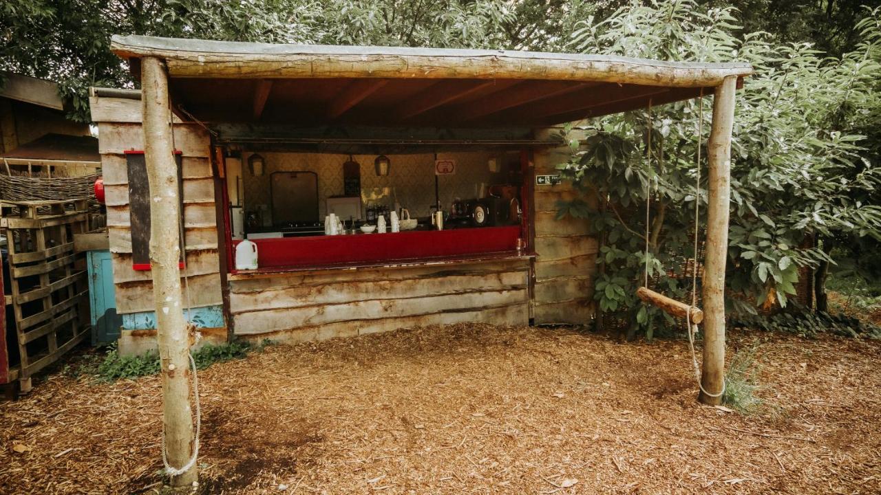 Plush Tents Yurt Village Chichester Extérieur photo