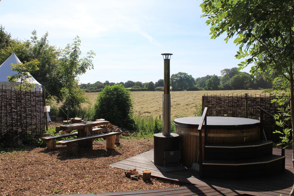 Plush Tents Yurt Village Chichester Extérieur photo