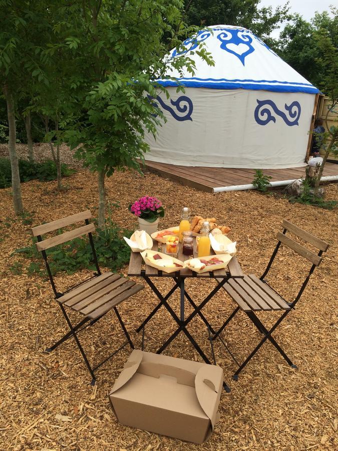 Plush Tents Yurt Village Chichester Extérieur photo