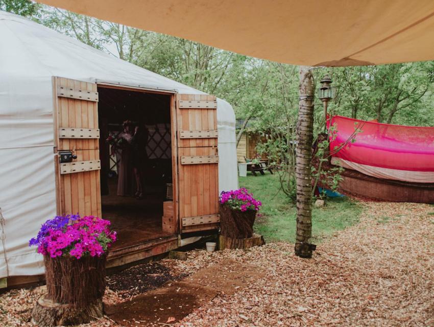 Plush Tents Yurt Village Chichester Extérieur photo